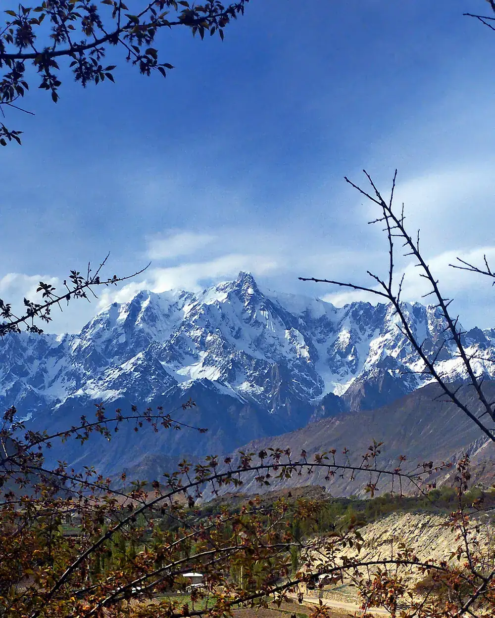 Evening cloud over the peaks above Skardu