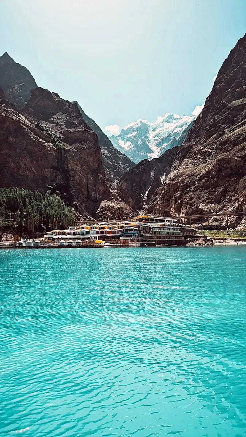 Turquoise lake beneath the peaks of Hunza
